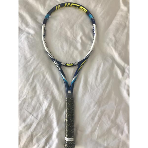 Wilson Juice 100 tennis racquet