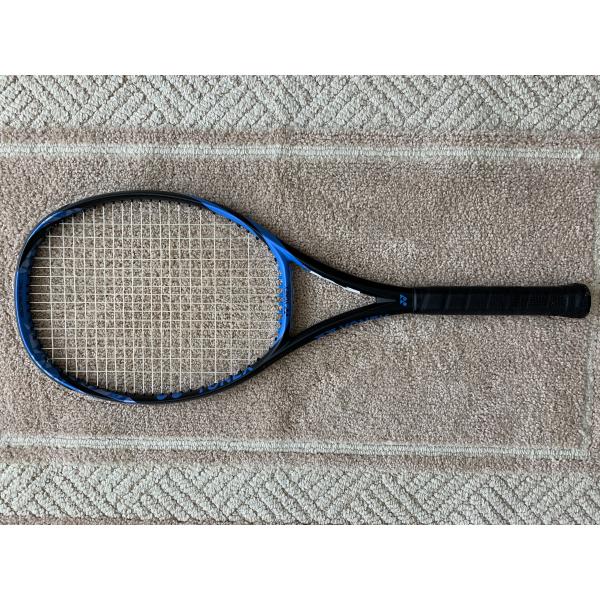 EZONE 98 (305 grams, 10.8 Ounces)Tennis Racket - 4 1/4 USED, Strung