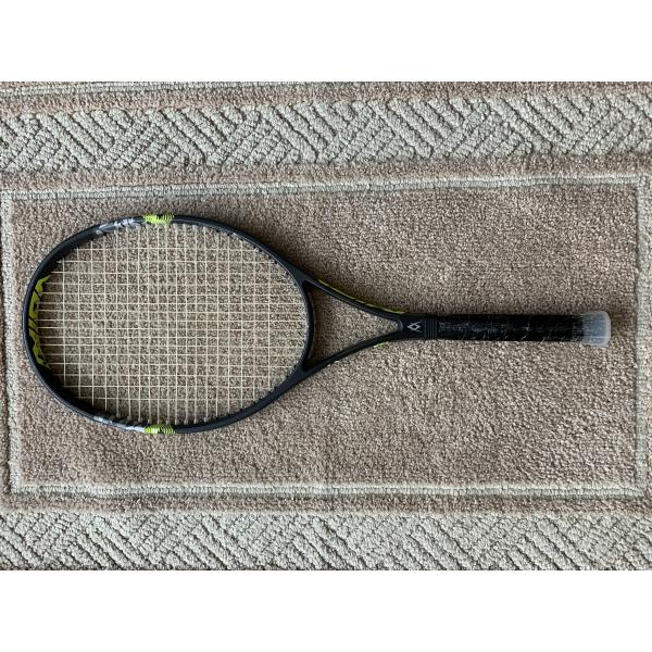 V-Sense V1 Pro, 4 1/4 grip, Used, Strung, No grip