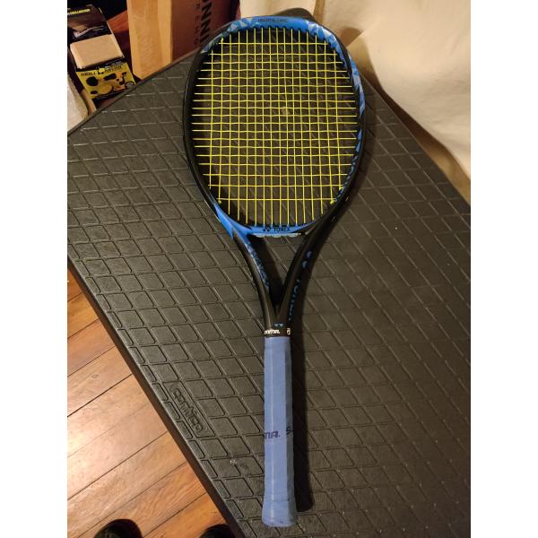 Yonex Ezone 100 Plus; grip  4 1/2
