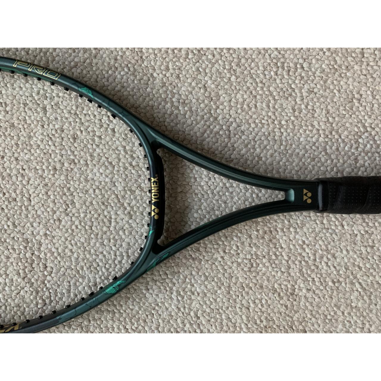 Vcore Pro 100 300 Tennis Racket - 4 1/4 USED, Unstrung