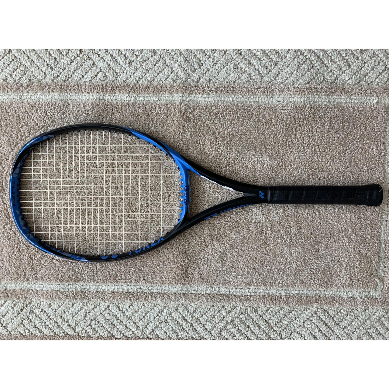EZONE 98 (305 grams, 10.8 Ounces)Tennis Racket - 4 1/4 USED, Strung