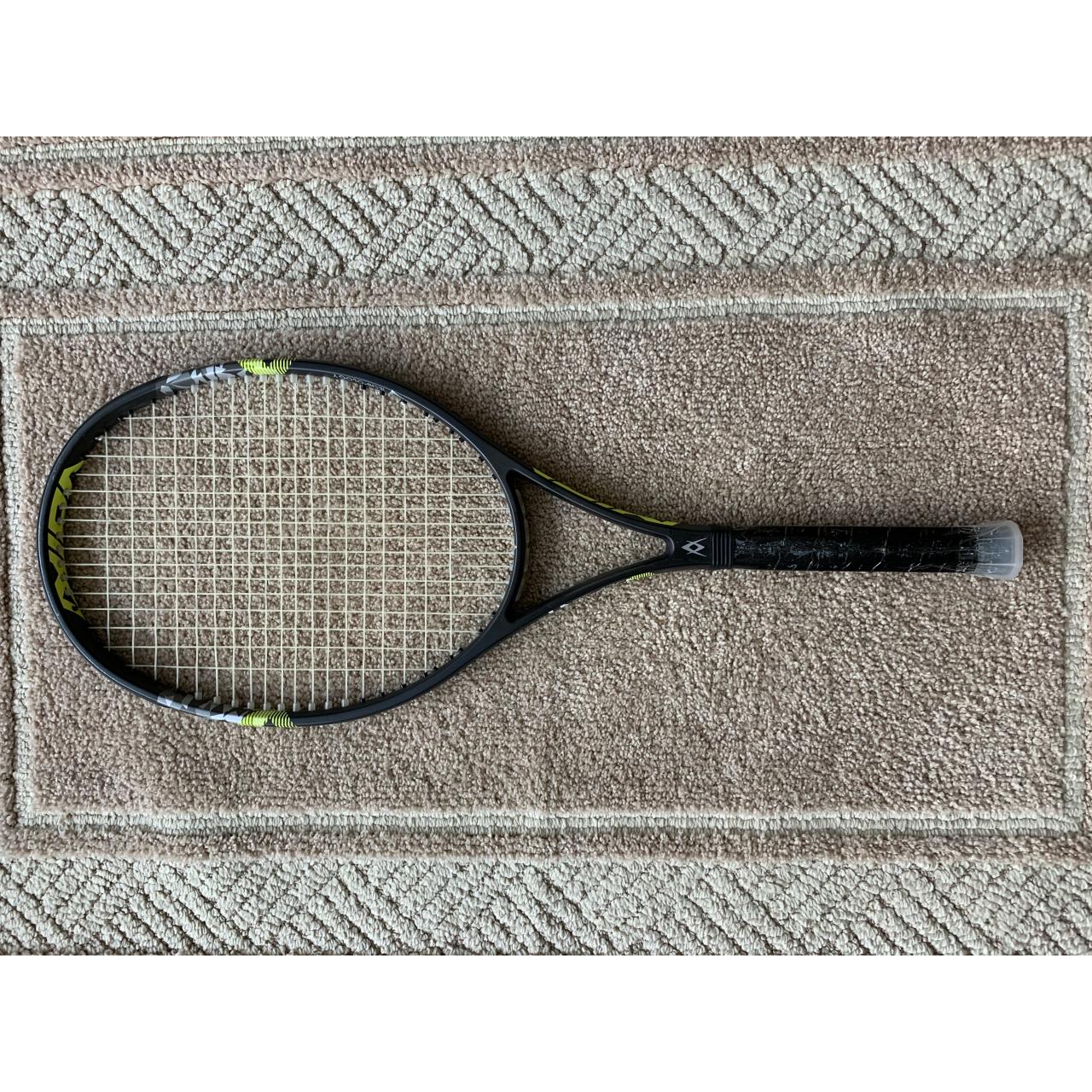 V-Sense V1 Pro, 4 1/4 grip, Used, Strung, No grip