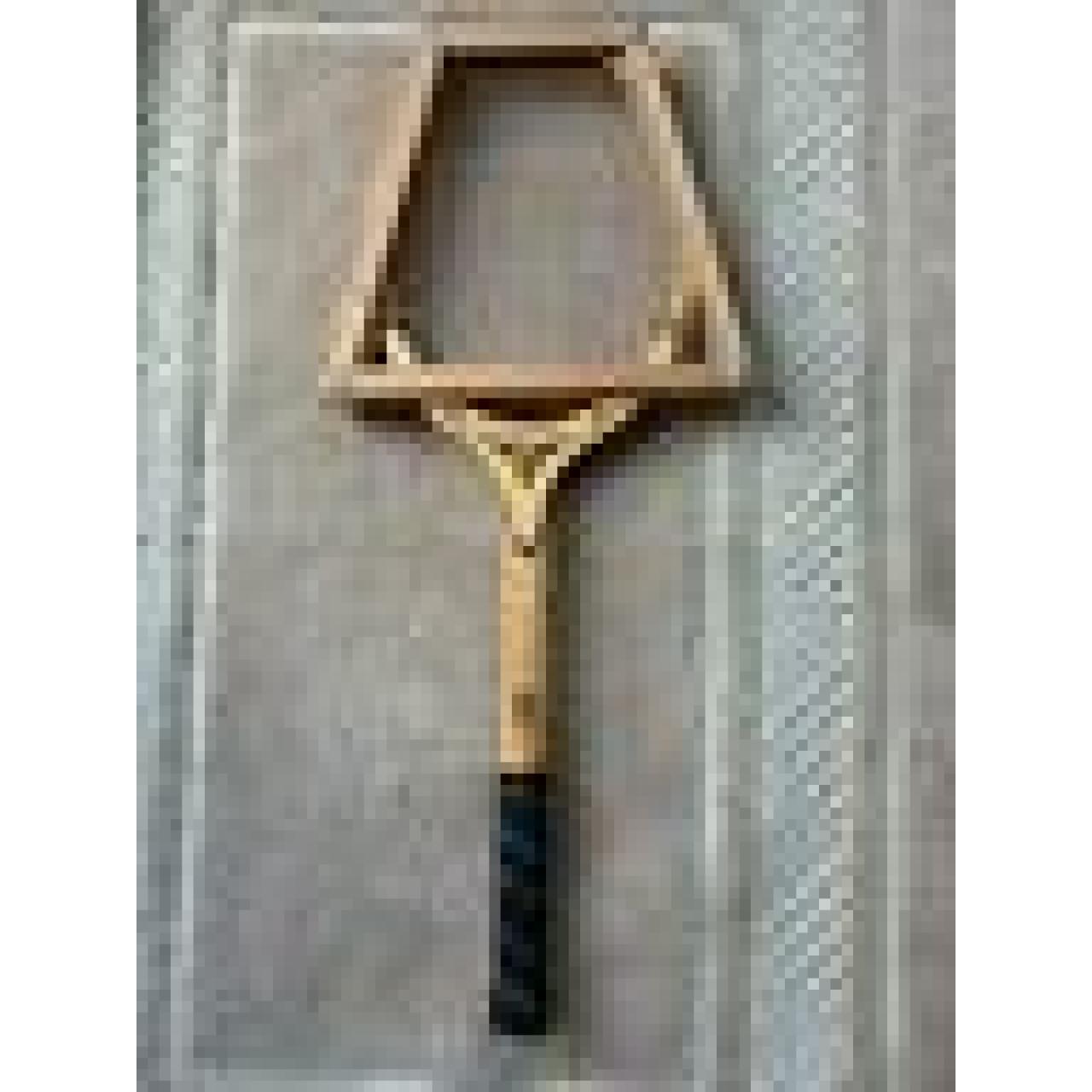 Davis Coronet Wood Tennis Racket Medium 4 1/2 Grip Used        